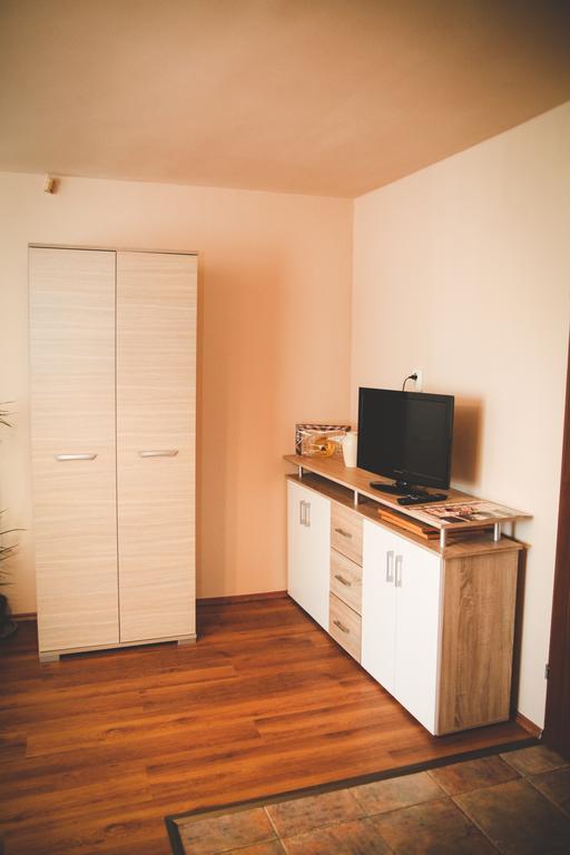 Borostyánkert Étterem&Vendégház Sitke Exterior foto